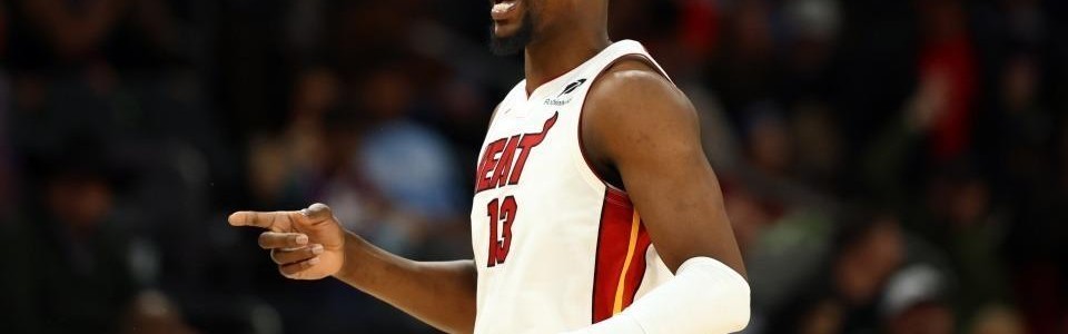 开云体育下载-杨毅:阿德巴约狂刷83分让人恶心!这样的比赛这样的闹剧会遗臭万年