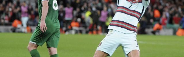 开云体育下载-B席缺阵 佩佩染红 平爱尔兰 五盾得死拼塞尔维亚