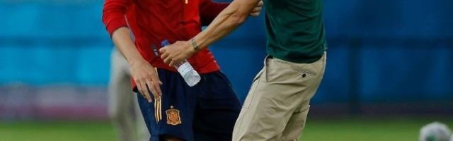 开云体育app-恩里克：西班牙可能太努力 莱万：减少杂念踢得更好